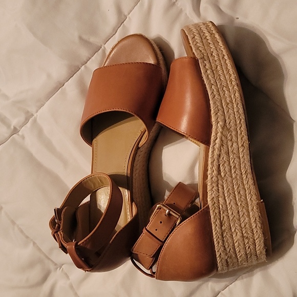 Villa Rouge Shoes - Sandals